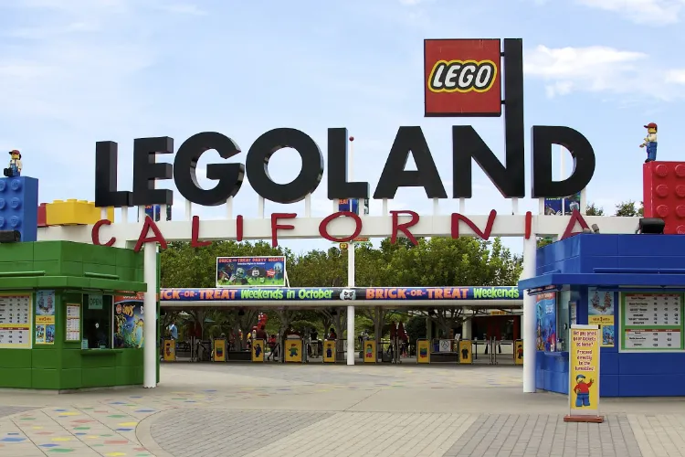 LEGOLAND California entry